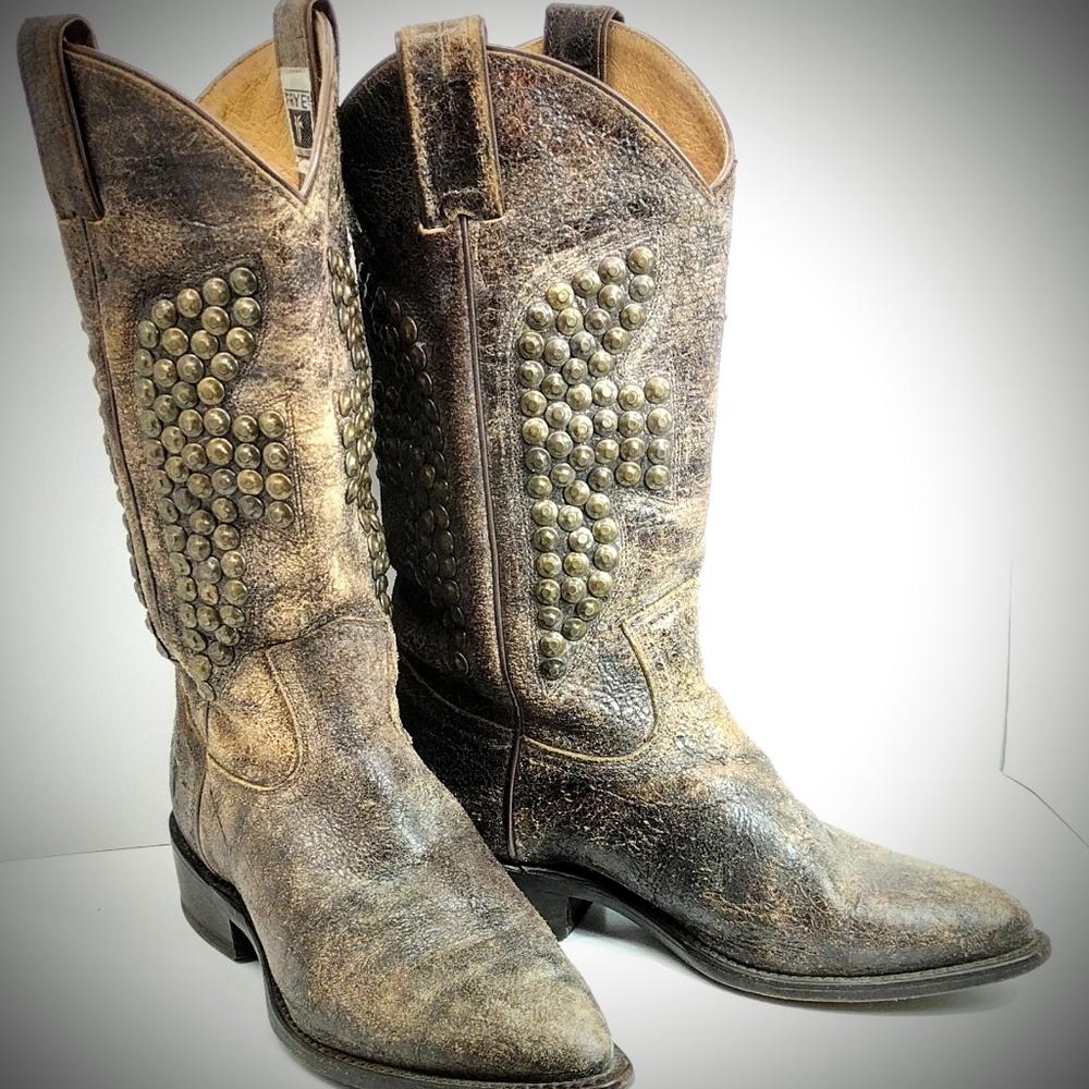 Frye Billy Hammered Cowboy Boot l Vintage Distressed Studded Boots l Size 7 B l